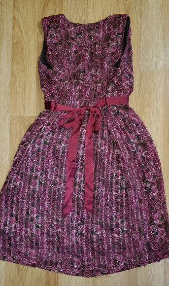 MOTHERHOOD SIZE LARGE BURGUNDY DRESS - Picture 3 of 4